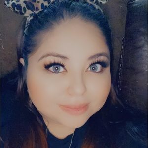 Meet your Posher, Jeanette